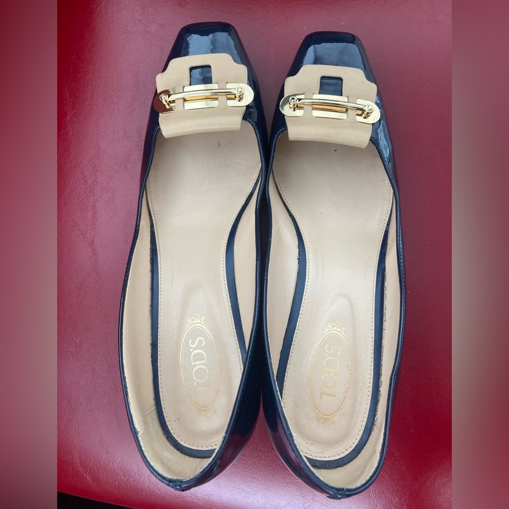 Tod’s heels navy with buckle size 39
